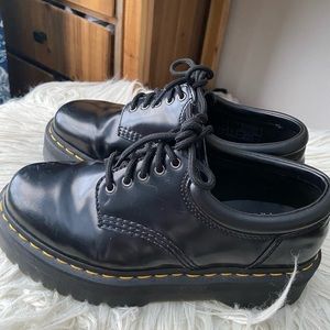 Dr Martens 8053 LEATHER PLATFORM CASUAL SHOES